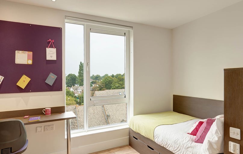 Classic En Suite, Davidson House, 3-5 Penrhyn Road, Surbiton, Kingston - Image 1